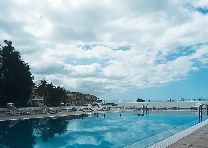 Апартаменти Mng-apart Aloha Garden